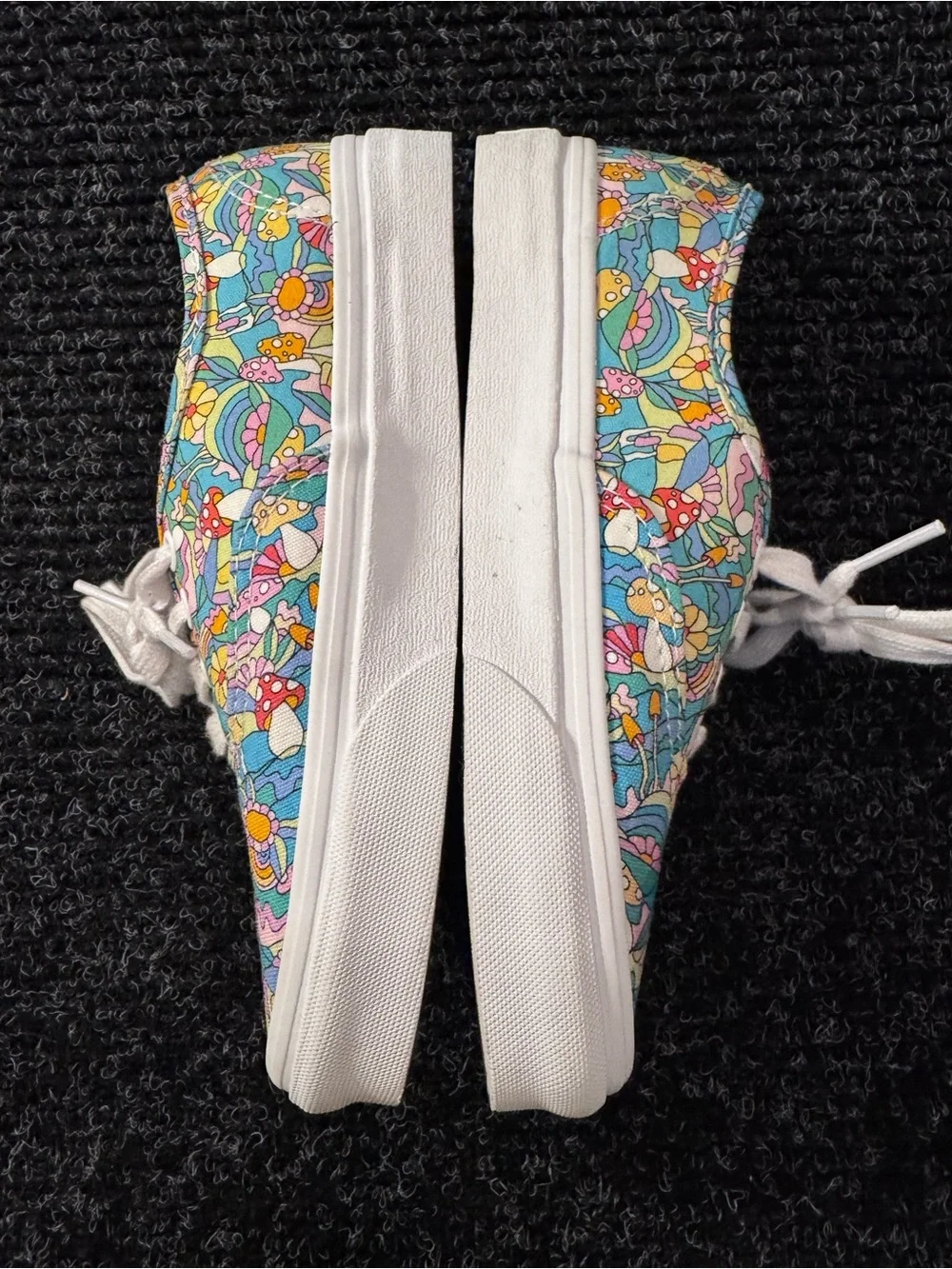 Vans Low Top Psychedelic Whimsical Mushroom Floral Enchanted Shoes Size 5.5 W/4M